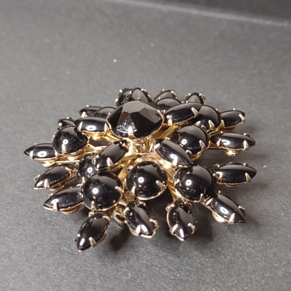 Pretty Black Rhinestone Brooch - Picture 12 of 14